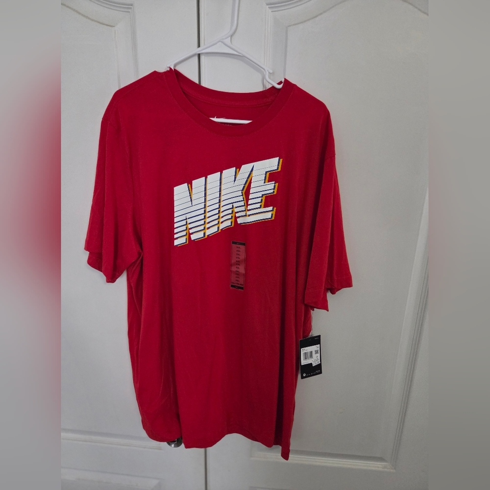 Nike Xxl T Shirt (NWT)